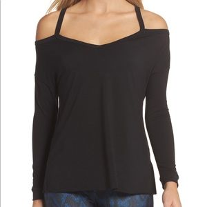 NWT onzie off shoulder top! NEW WITH TAGS! Black